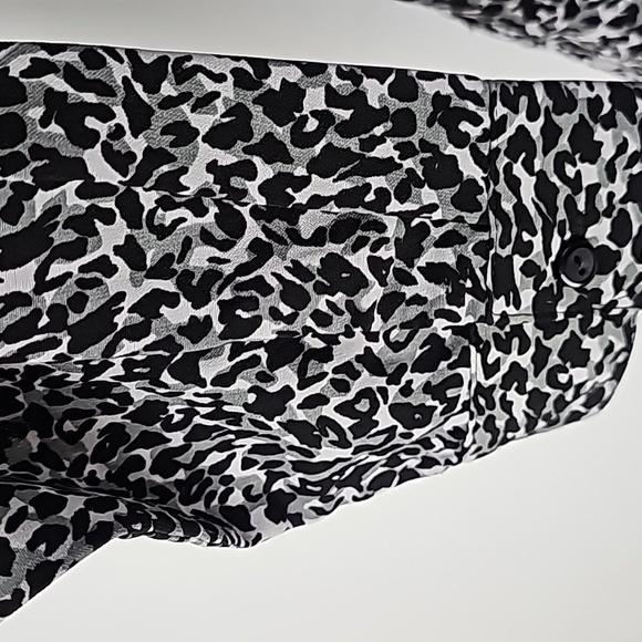 Notations Gray & Black Leopard Print Button Front Blouse wFront Pockets & Slits - Picture 8 of 16
